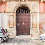 Guesthost - La Terrazza Sulla Chiesa Di San Francesco D'assisi דירה *